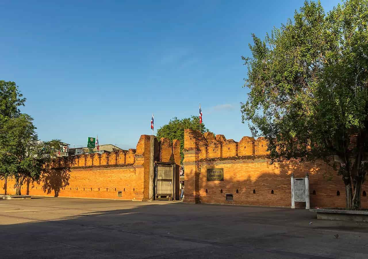 Historic east gate of the city wall in Chiang Mai. Location context only; this is not a photograph of Wat Rampoeng (Tapotaram) Insight Meditation Center.